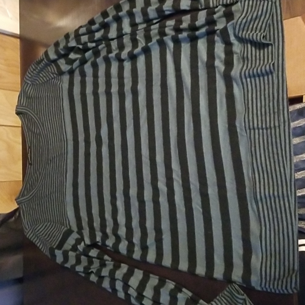 Womens Staccato long sleeved lightweight sweater size medium